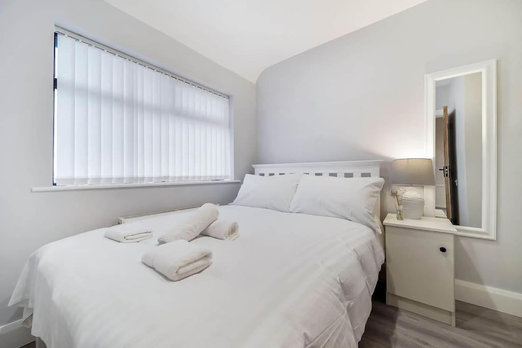 Ardoyne Lodge 'Sleeping 4 Guests' Belfast Ngoại thất bức ảnh