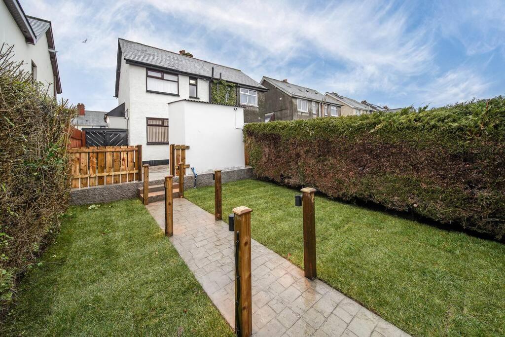Ardoyne Lodge 'Sleeping 4 Guests' Belfast Ngoại thất bức ảnh