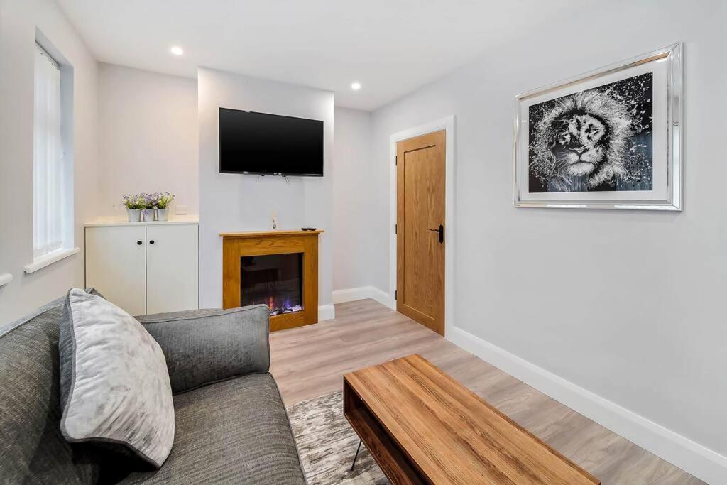Ardoyne Lodge 'Sleeping 4 Guests' Belfast Ngoại thất bức ảnh